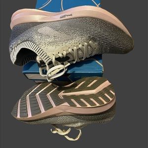 Size 7.5 Brooks Levitate 2 running shoes